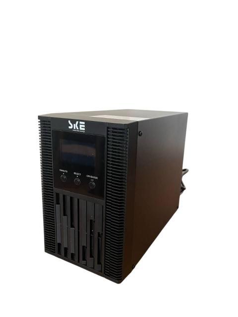 UPS ONLINE SKE ENERGY (UH111 LS) 1 000VA-900W MONOFASICO DOBLE CONVERSION COLOR NEGRO VOLTAJE DE ENTRADA Y SALIDA 120V